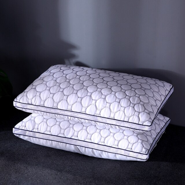 White Quilted Breathable Pillow Filling Neck Protector Pillow Co